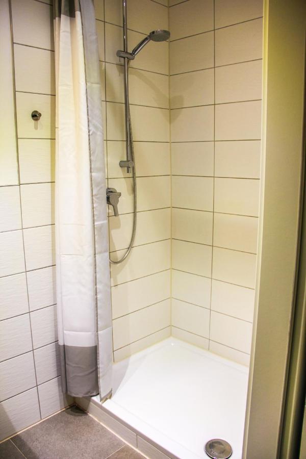 Exklusive 2 Zi. Dachgeschosswohnung In Top Lage! BRE Extérieur photo